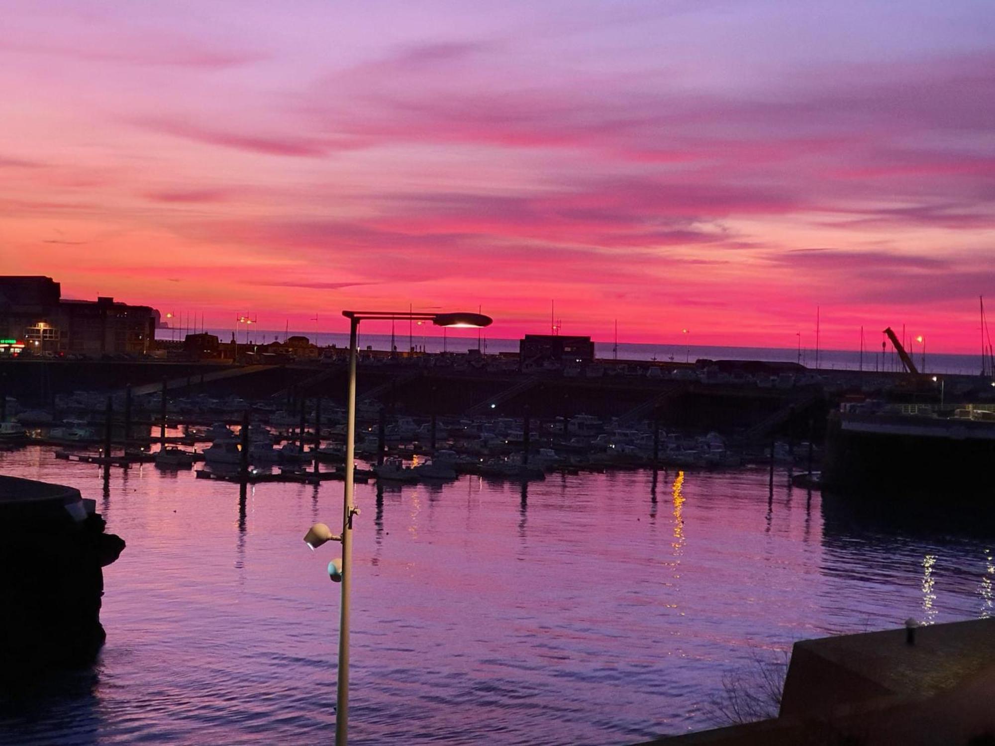 A Babord Fecamp Appartement Vue Port Et Mer Linge Inclus Exterior photo